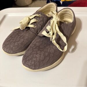 Bass Women's Athletic Shoes in Purple and Cream